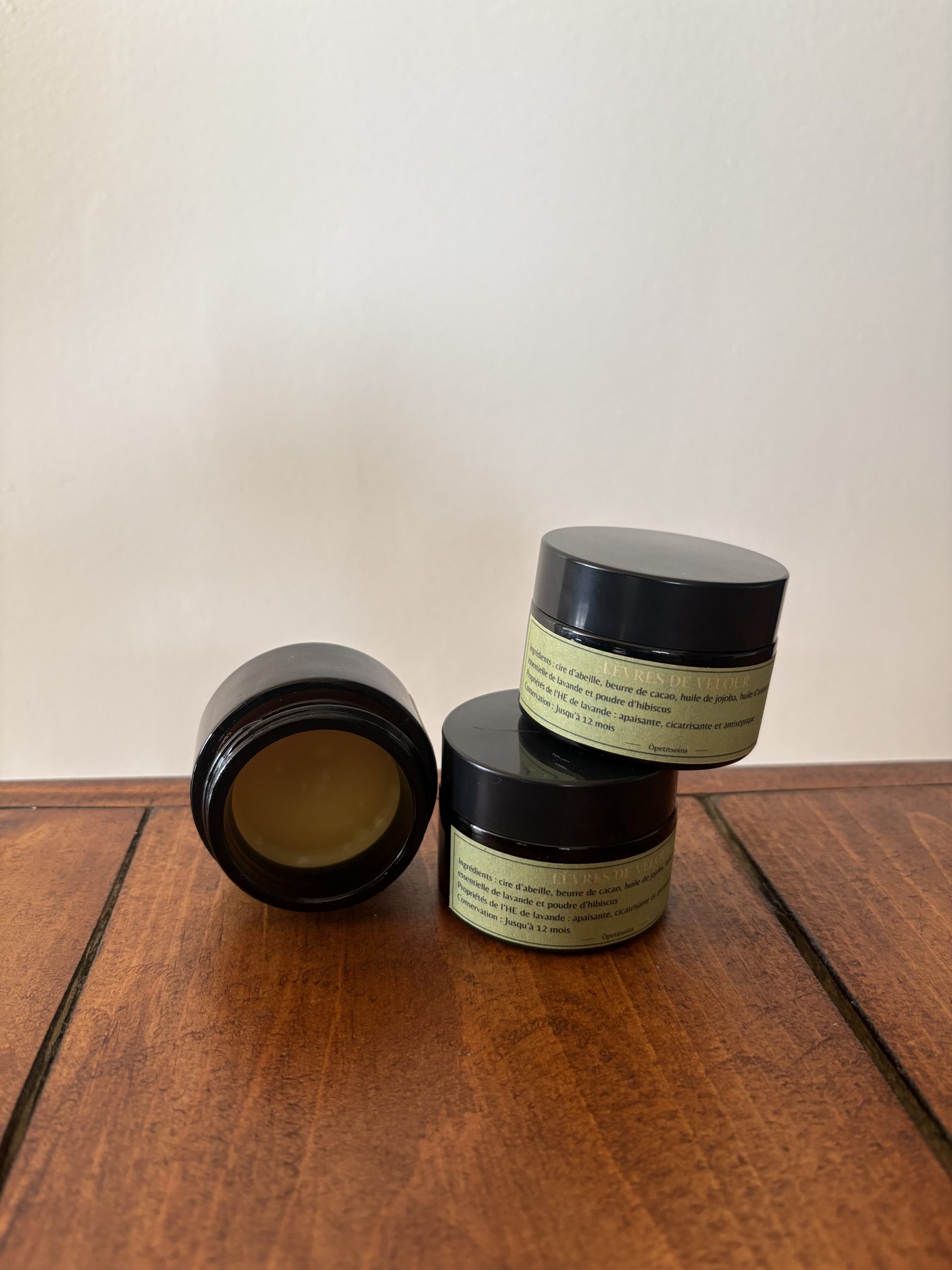 Lèvres de Velour – Baume à lèvres cicatrisant à la lavande – Image 2